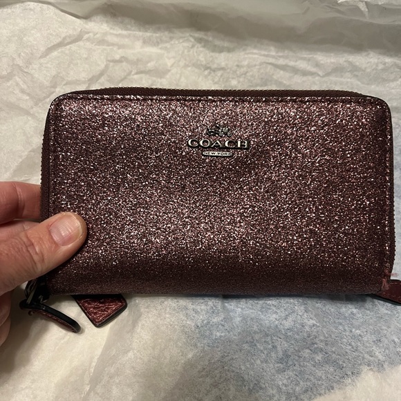 Coach wristlet - Picture 2 of 7